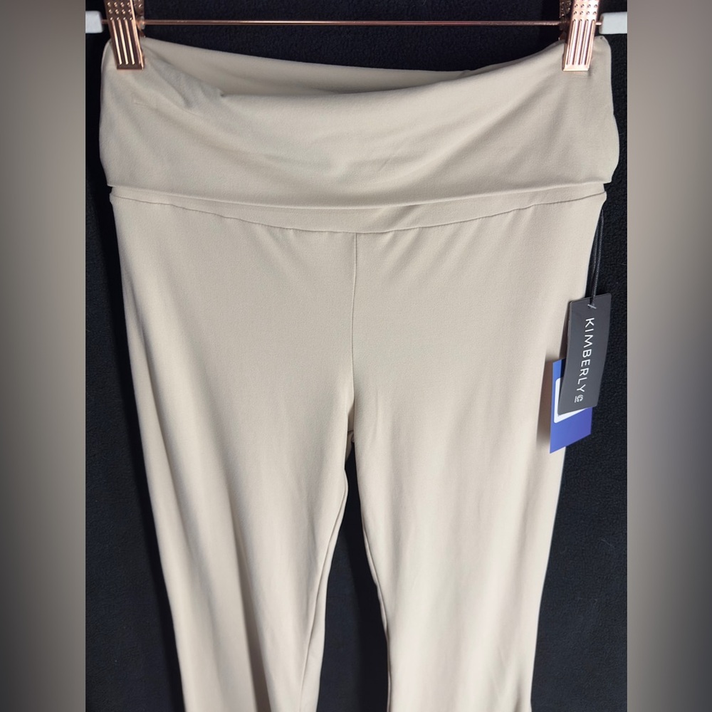 Cream fold over flared leggings - Picture 5 of 6